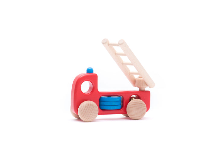 Camion de pompier en bois